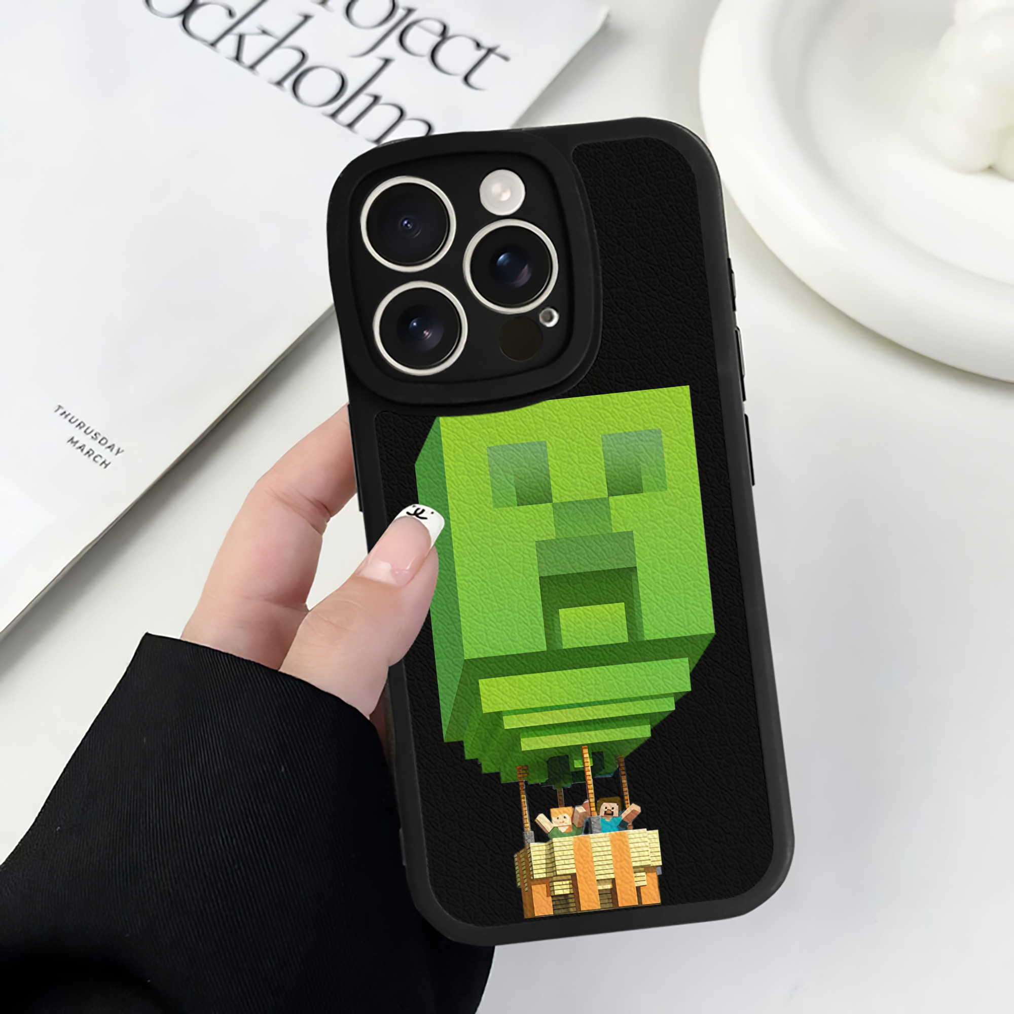 （画像用） マインクラフト ブロックの世界 Minecraft MC Block world 【iPhone 16シリーズ対応】シリコンスマホケース（レザー調） 材質：シリコン